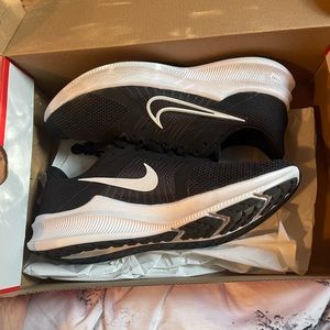 women’s nike air max fusion. 8.5